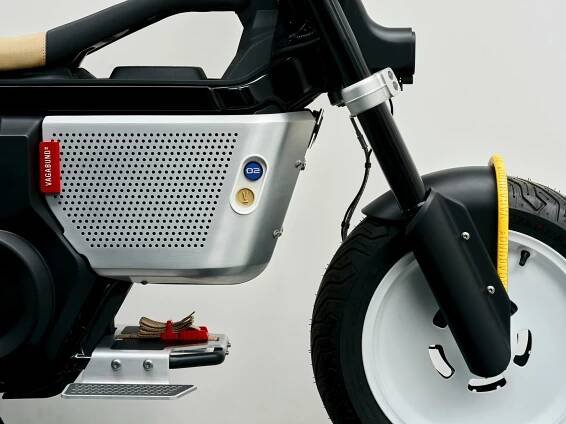 Fotogalerie Přestavba BMW CE 02 od Vagabund dotahuje „skateboardovou“ filozofii ještě