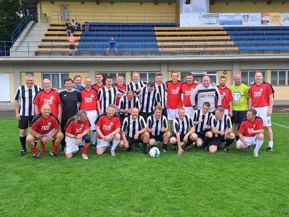 Tým SG Staré Gardy vyrazil na Moravu a sehrál přátelské utkání s TVD Slavičín – Fotbal Sokol Dolní Počernice