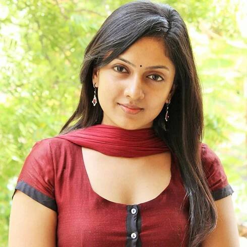 Sheela Kaur Age, Biography, Movies, Family,Photos - Filmitamasha