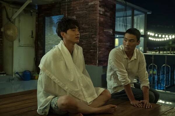 Jeong Hui, Hong-nae Lee - Made in Rooftop - Z filmu