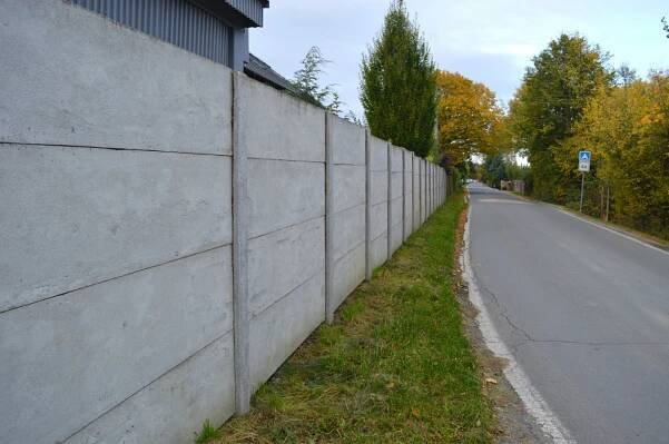 Realizace – betonový plot