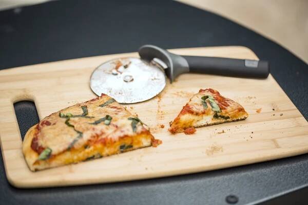 Kráječ na pizzu, průměr 10 cm, ušlechtilá ocel - WEBER STORE PRAHA