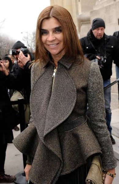 Carine Roitfeld nikdy neměla Chanel kabelku - HappyHair