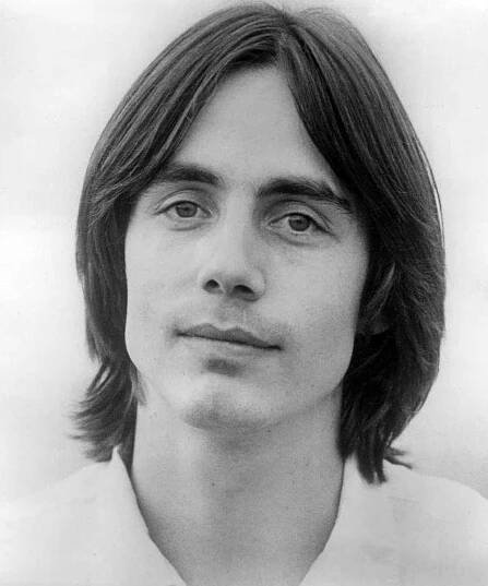 Soubor:Jackson Browne 1977.JPG – Wikipedie