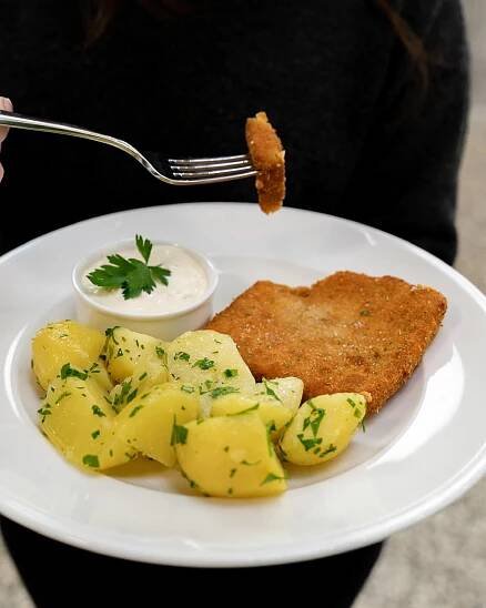 Pozvánka na speciality z rakouské gastronomie – do Kšeft Schnitzel & Bier v Alfa pasáži | www.coolbrnoblog.cz
