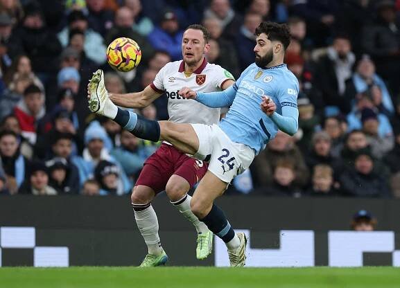 Coufalův vlastní gól nastartoval Citizens. West Ham od nich schytal čtyři góly