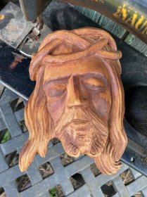 Dřevořezba Ježíš na zeď, závěsná dřevěná plastika - Starožitnosti a umění
