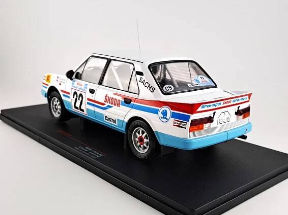 Škoda 130 LR, No.22, WRC, Rally Acropolis, S.Kvaizar/J.Janecek, 1986 1:18 IXO