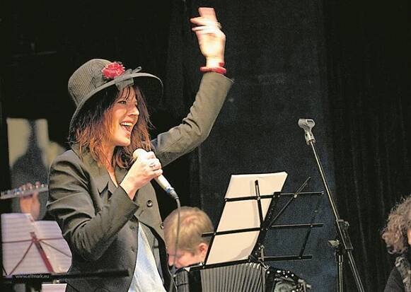Koncert šansoniérky Szidi Tobias otevře letošní ročník festivalu Prázdniny v...