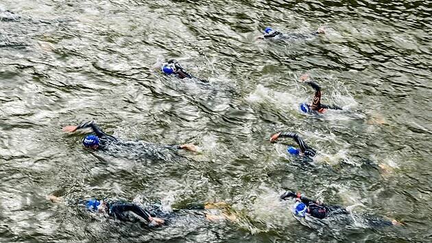 Slavný triatlonový závod Ironman 70.3 v Hradci Králové (18. srpna 2024)