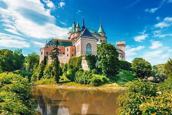 Busem do Bojnic: pohádkový zámek i zahrady a nejstarší slovenská zoo