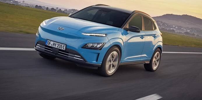 Omlazený Hyundai Kona z Nošovic má české ceny. Do světa kabelů pustí lacino