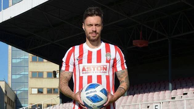 Krajský nováček zlákal bývalé hvězdy. V útoku bude válet Kadlec, v bráně Štěch