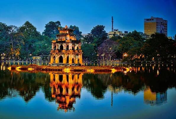 Exploring Beautiful Diversity of The Most Vibrant Vietnam