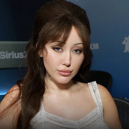 Noah Cyrus Says Family Feud Rumors Are Draining, But Doesn't Affect Them