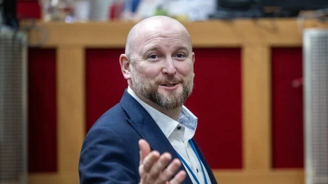 Praha po souhlasu ministra vnitra odvolá šéfa magistrátu, uvedl primátor Svoboda