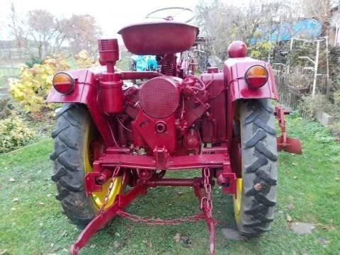 RS09 - nářaďový traktor - Prodám RS 09 nářaďový traktor. Motor naftový 4dobý dvouválec do V vzduch - agroBAZAR / TRAKTORY