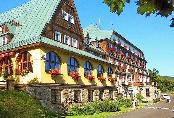Hotel Tanečnica - nabídky a recenze | SlevaDne