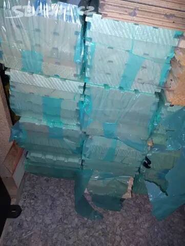 Palivové dřevo a stavební materiál