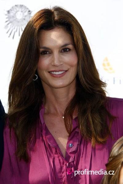 Cindy Crawford - celebrity účes - HappyHair