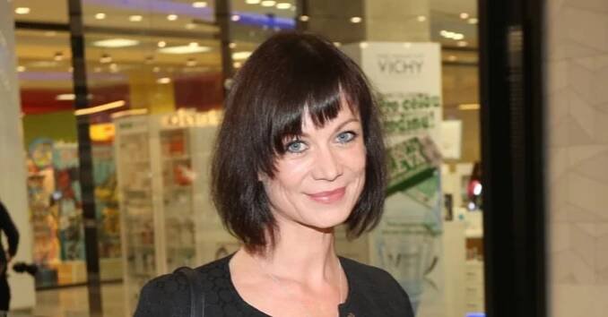 Herečka Šárka Ullrichová si prošla peklem. Kvůli drogám skončila v léčebně, trpěla anorexií a bulimií