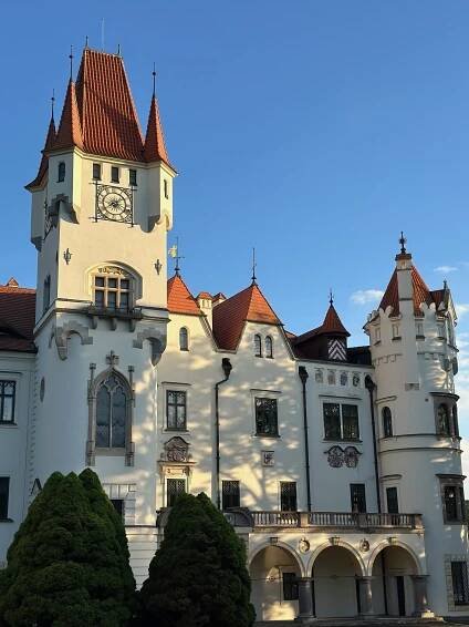 Zámek Žinkovy · Lázně Poděbrady, a. s.