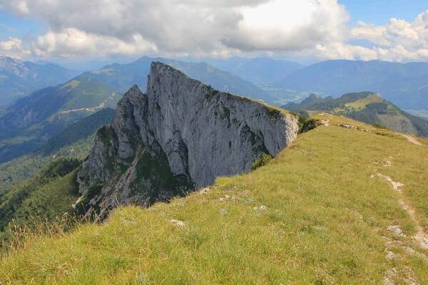 Hiking at Lake Wolfgangsee ©Jürgen Reichenpfader