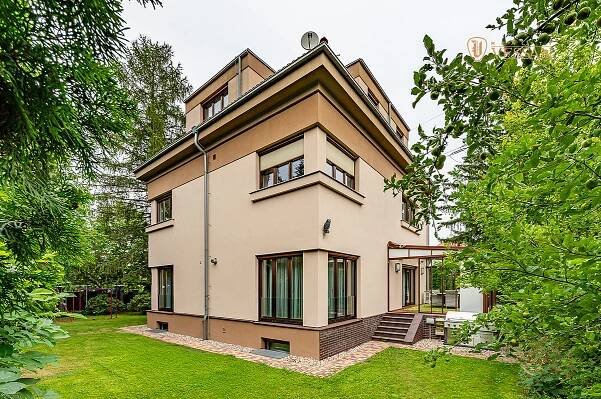 Rodinná vila o velikosti 473,5 m2 s pozemkem 868 m2, Praha 6 - Břevnov | Reality.iDNES.cz 