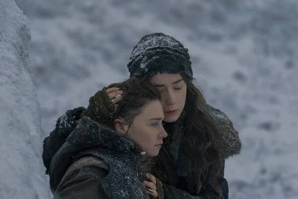 Duna: Proroctví - Sesterstvo nade vše - Z filmu - Jessica Barden, Emma Canning