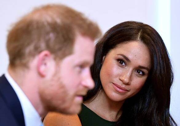 Kvíz: Od rande naslepo po úprk z rodiny. Jak znáte život Harryho a Meghan?