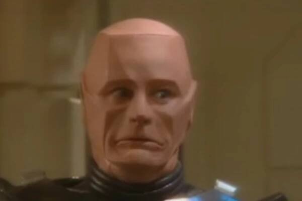 Volební analýza: Kdo se stane prezidentem strojů? – Červený trpaslík / Red Dwarf