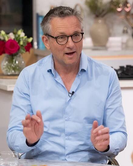 Britský moderátor a lékař Michael Mosley