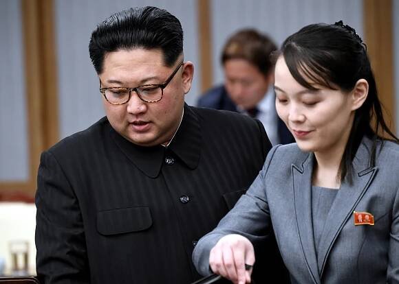 Sestra Kim Čong-una náhle zmizela. KLDR se má zmítat v hladomoru