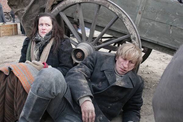 Täällä Pohjantähden alla - Z filmu - Miia Selin, Ilkka Koivula