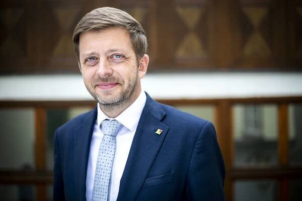 Předělejte rozpočet a my ho podpoříme, vyzývá vládu STAN. Schillerová chystá jednání s komunisty