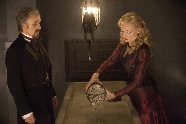 Drákula - Ďáblův valčík - Z filmu - Ben Miles, Victoria Smurfit