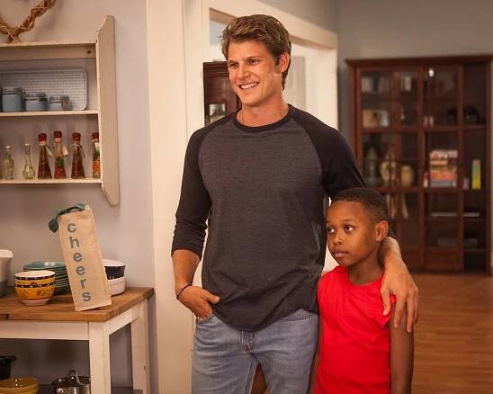 Bound & Babysitting - Z filmu - Travis Van Winkle