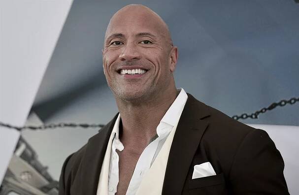 The Rock není žádný troškař. Koupit klub? Málo, pořídil si rovnou celou ligu