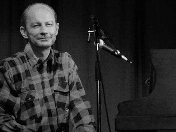 A tribute to Filip Topol, frontman of the legendary band Psí vojáci