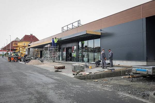 Výstavba retailu v Nepomuku | KLAUS Timber a.s.