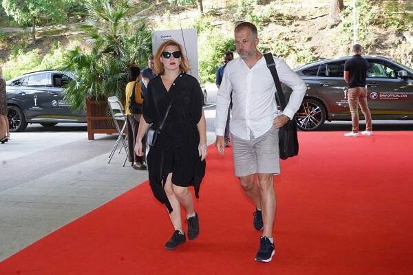 Lenka Krobotová se podruhé vdala: Vzala si známého fotografa, syna herečky Blanky Bohdanové