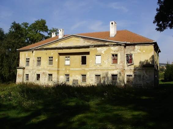 Editace stránky Komorov (zámek) – Wikipedie