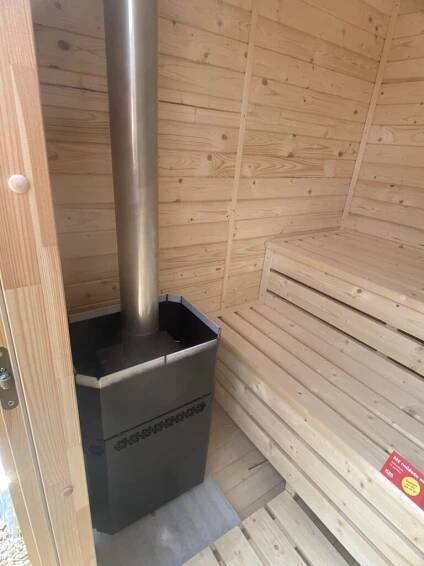 For-Garden-Pv-sauna-s-topenim-na-drevo-180-200-cm-Borovec (9)