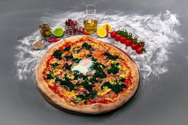 Spinaci Pancetta pizza