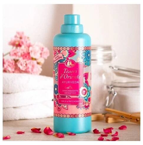 TESORI d'Oriente Ayurveda ITALSKÝ TEKUTÁ AVIVÁŽ OBLEČENÍ 38 PRANÍ 760 ml Kapacita 0.76 l