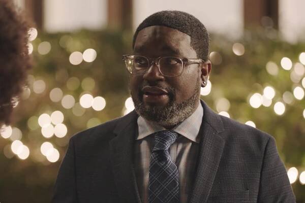 VACATION FRIENDS, from left: Yvonne Orji, Lil Rel Howery, 2021