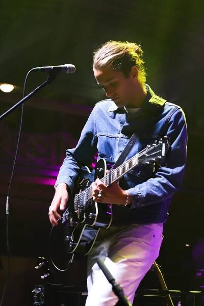 Jeremy Loops + Sons of the East, 14.11.2019, Lucerna, Praha | Hudební server FMZine.cz