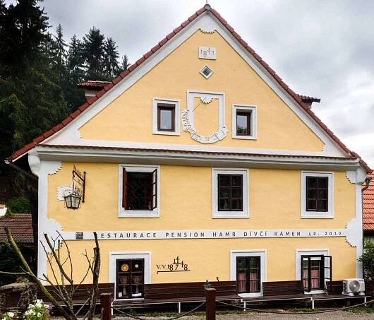 Cesta k restauraci pensionu Hamr Dívčí Kámen