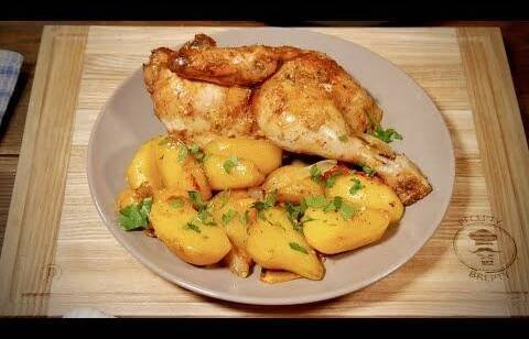 Oběd pro celou rodinu z jednoho hrnce! Pečené kuře, brambory a luxusní omáčka! 👍 - YouTube | Kartoffeln backofen, Gerichte mit hähnchen, Kochen