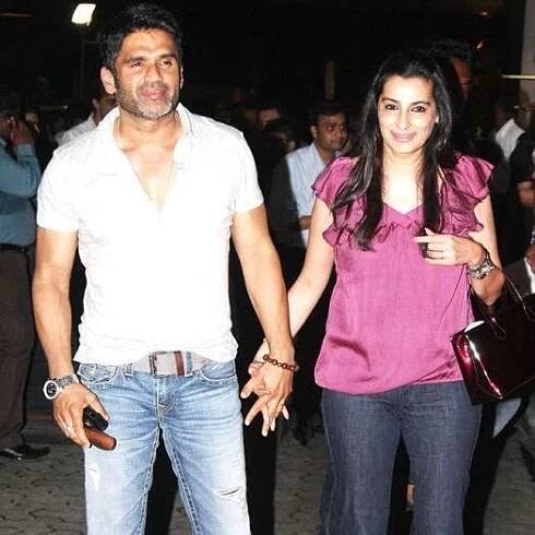 Suniel Shetty family photos wife Mana Shetty | Celebrity family wiki